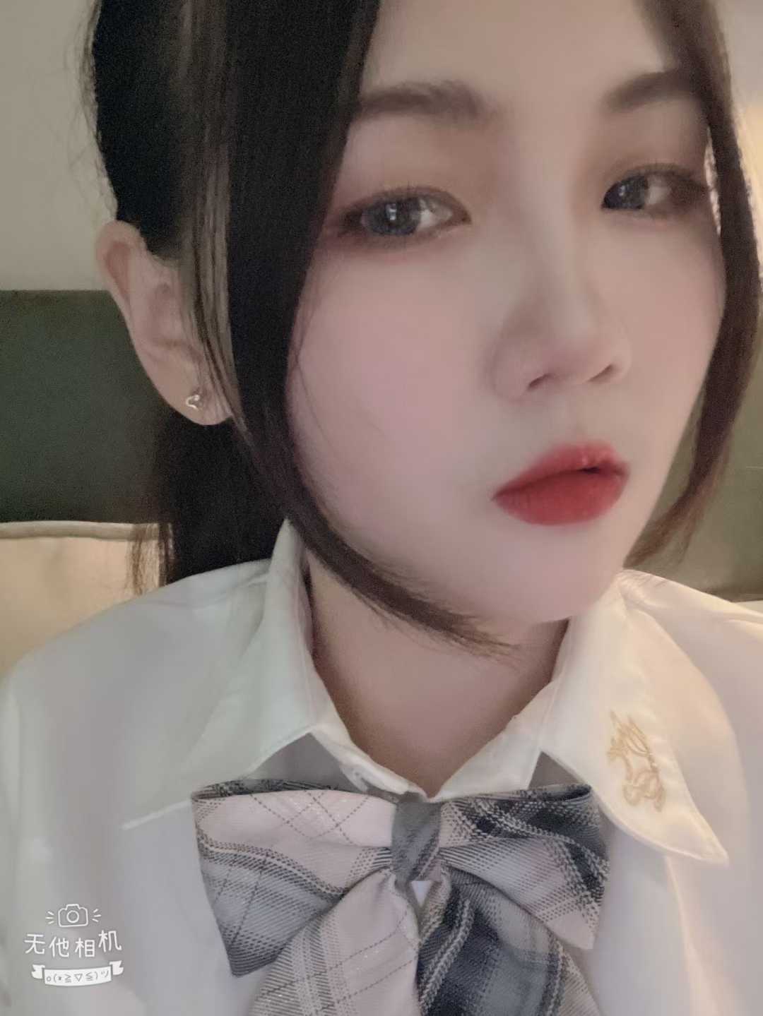 长沙市很火的小姐姐，制服诱惑很多