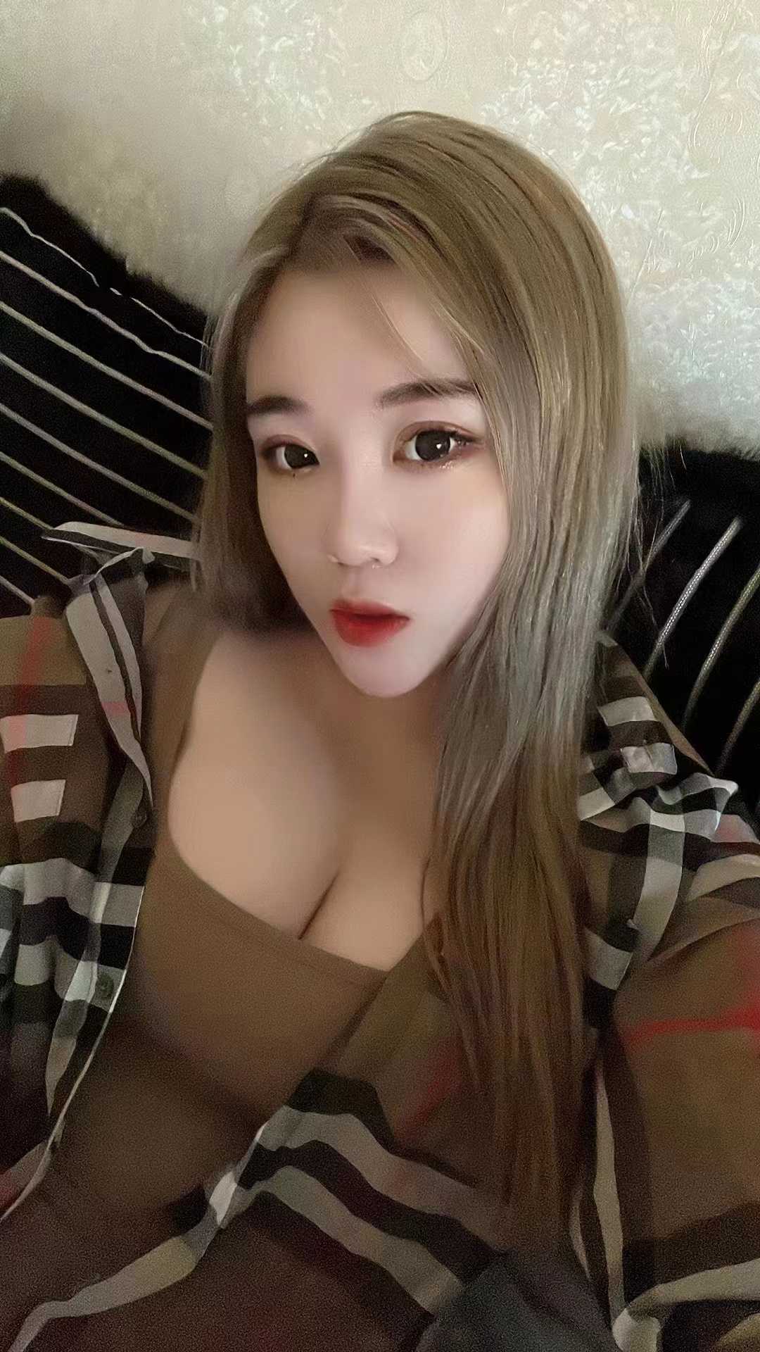 跟淫荡，服务态度非常好