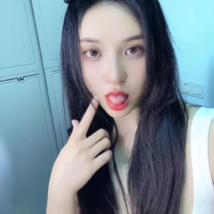 穴紧水多的小妞