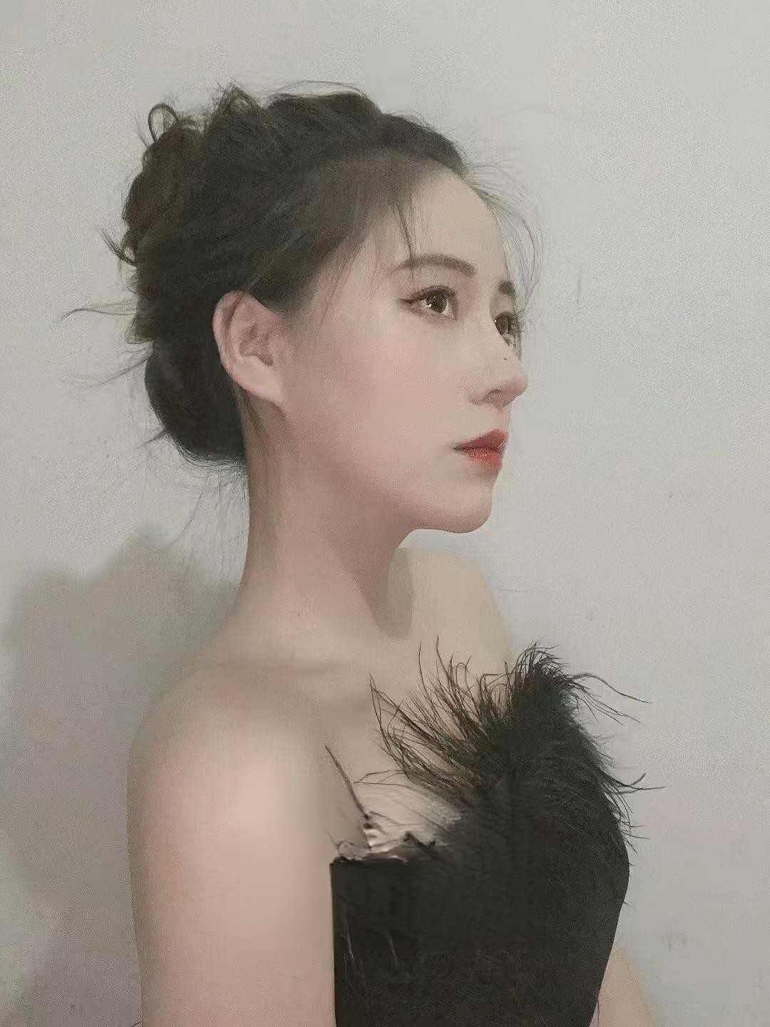 颜值不错的小姐姐