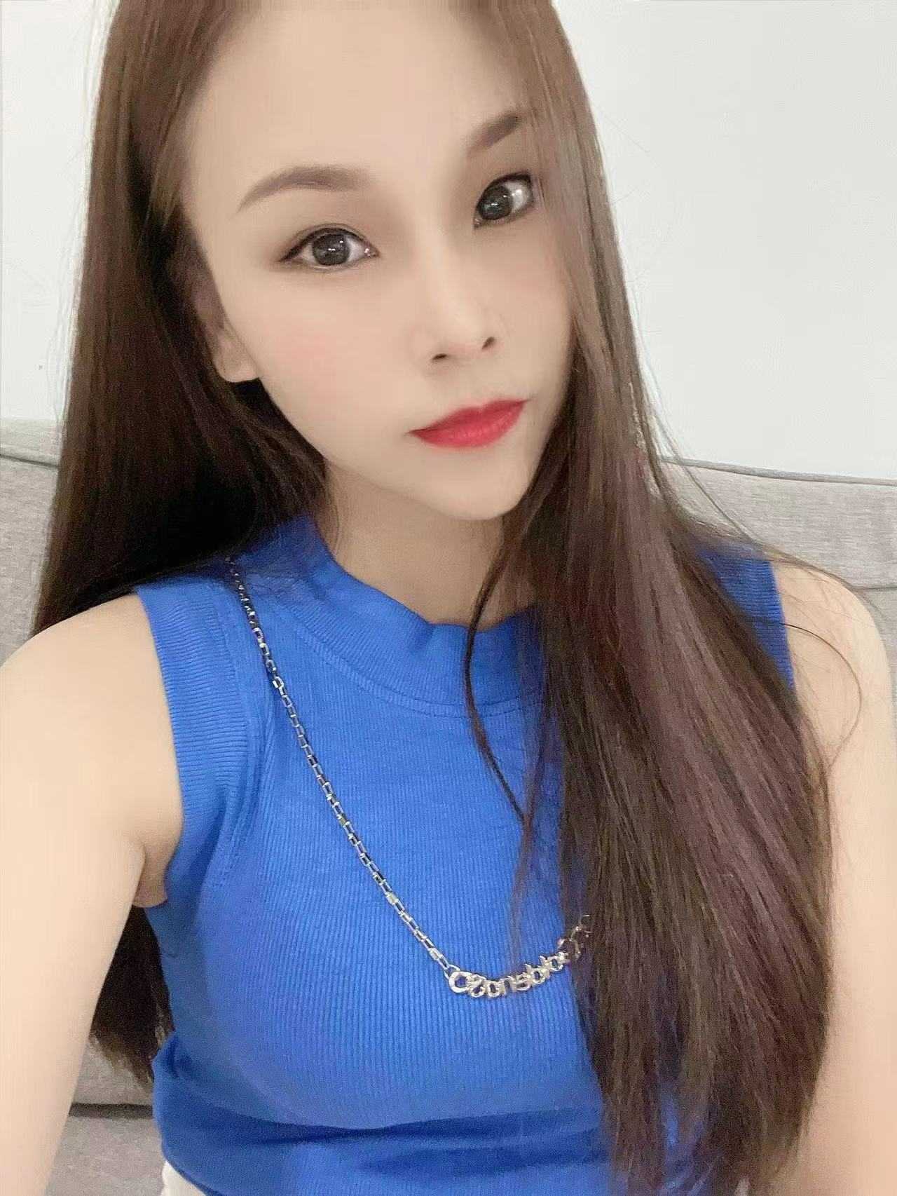 性感大胸妹子婷婷