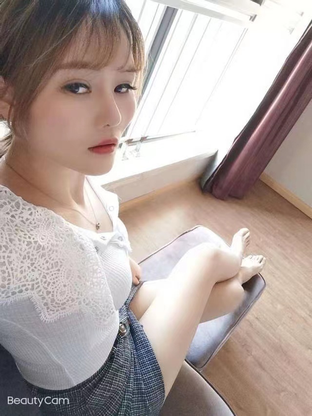 竹山路体验小姐姐