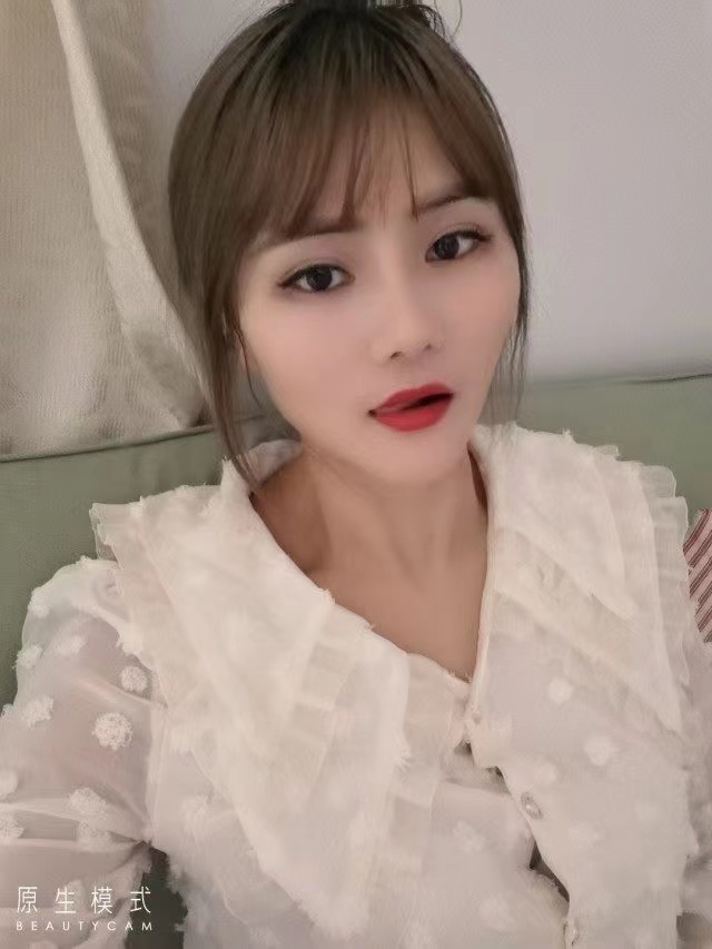 竹山路体验小姐姐