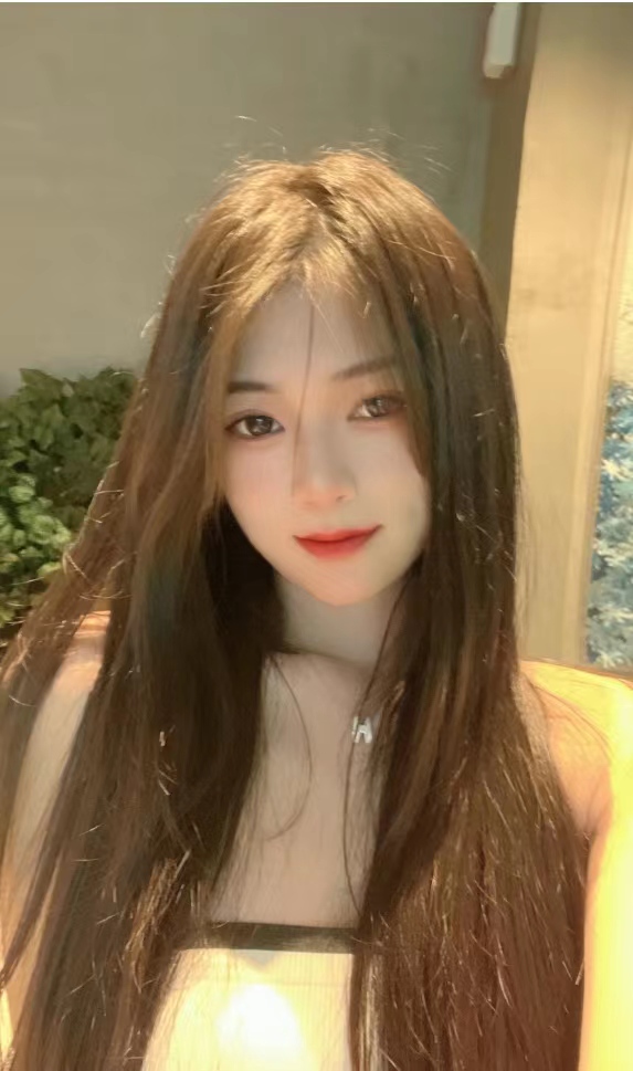 偶尔兼职的颜值美女