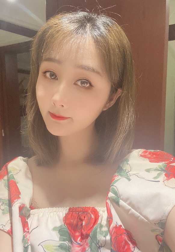 瑜伽妹妹 身体相当柔软 腰细腿长