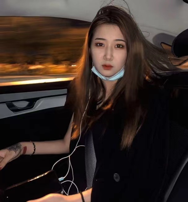 经常兼职的年轻小姐姐