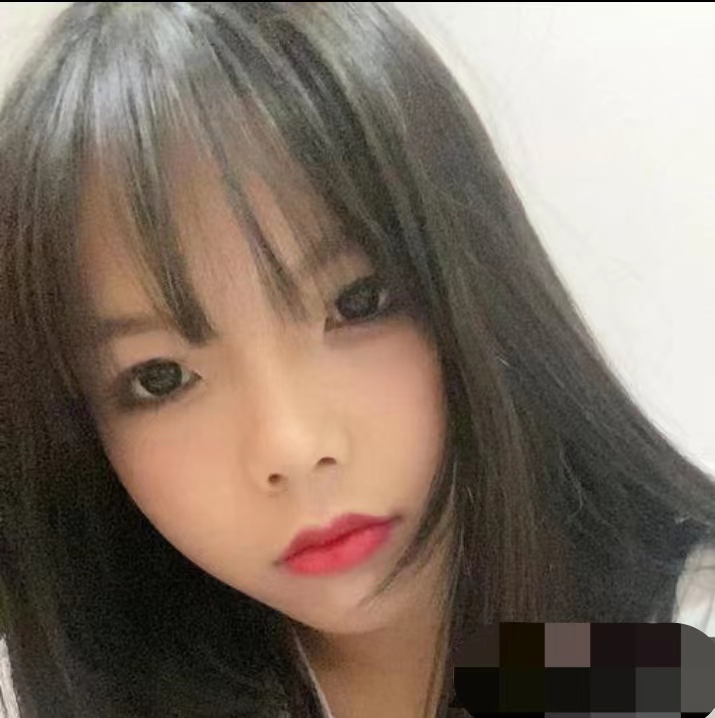 很年轻一个兼职小妹