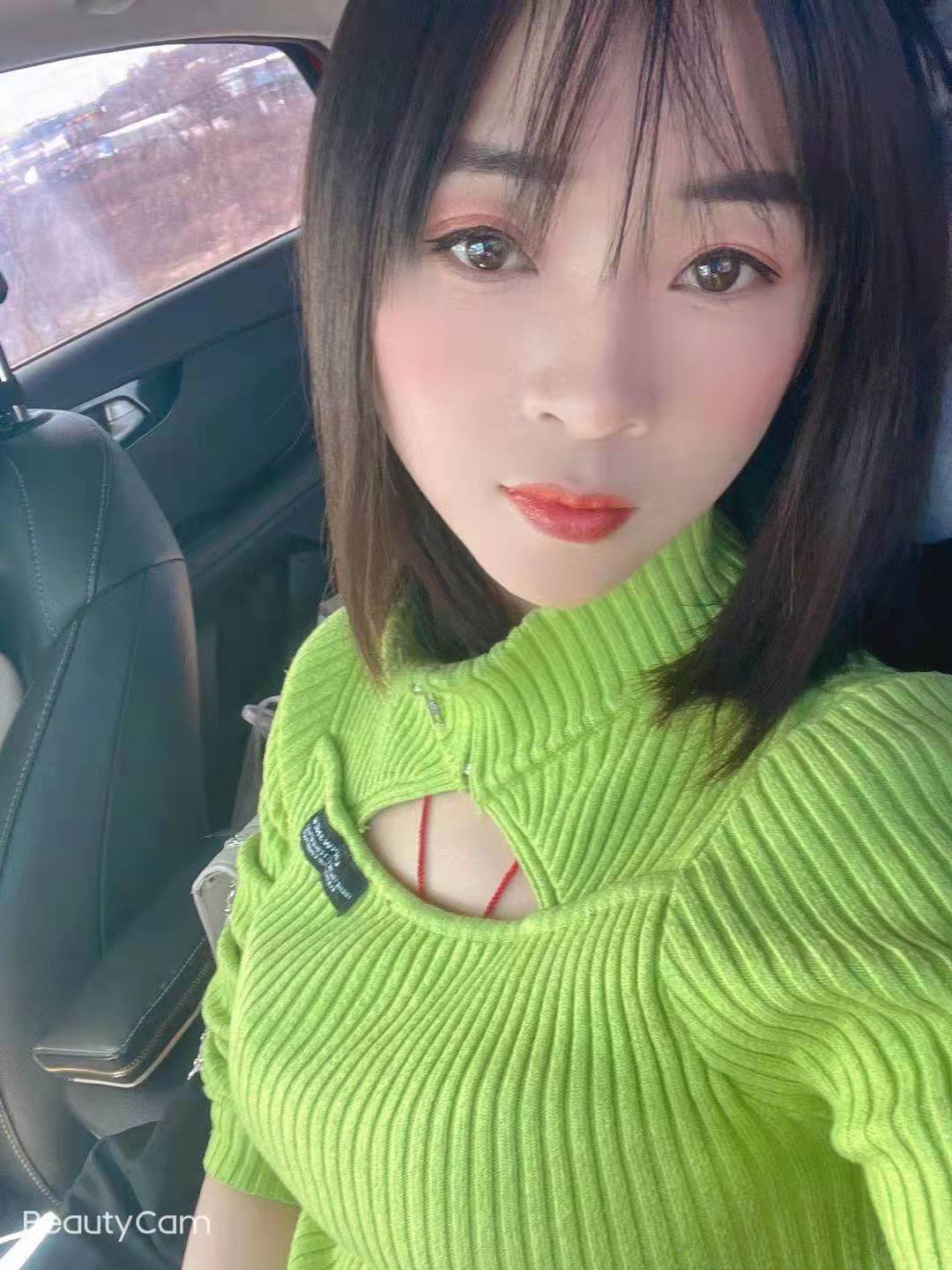 分享一个青春靓丽小姐姐，b紧水多，KH很霸道