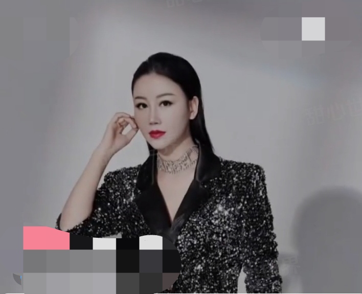 南门的大车灯体验回来