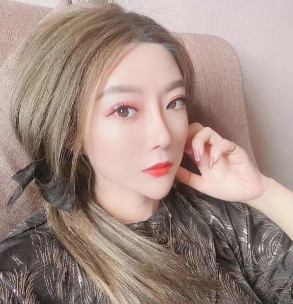 海福巷高个美女