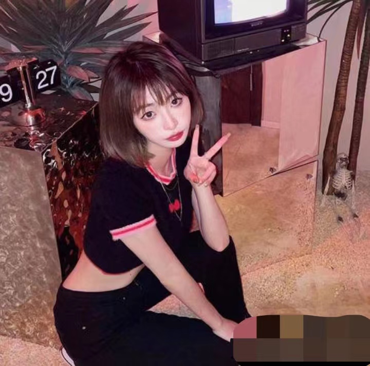 颜值亮眼的妹子