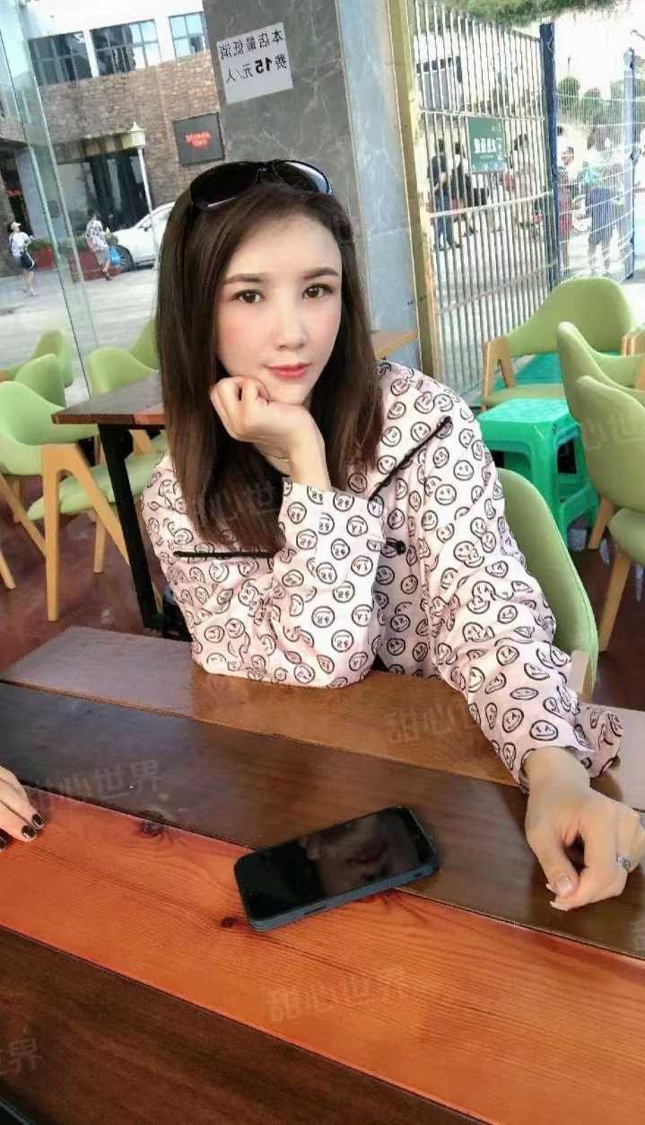 泻火肤白小少妇