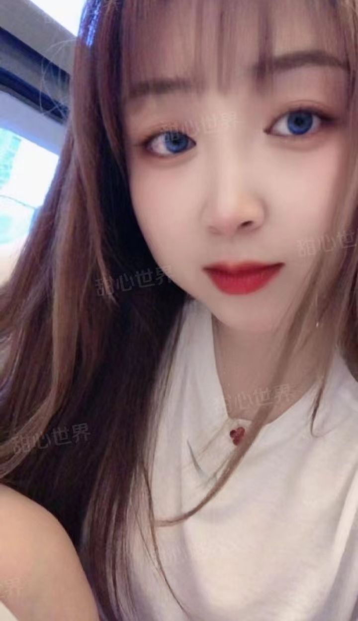 五刷的一个大胸可爱妹妹