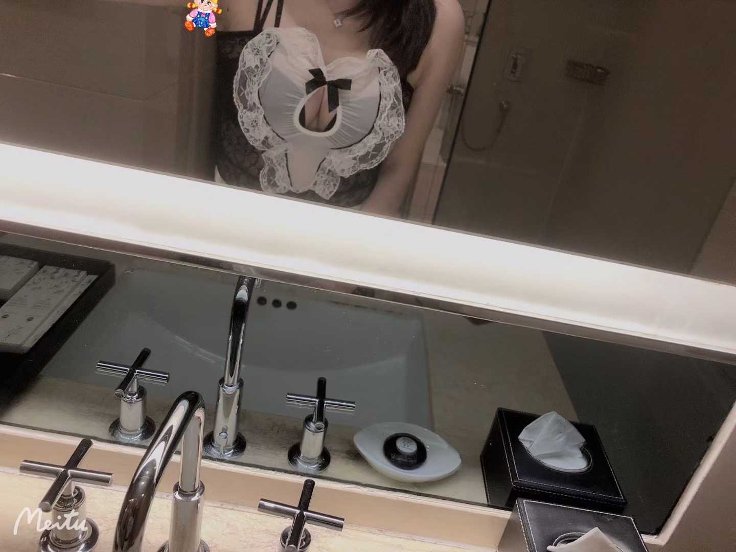 园区漂亮兼职小姐姐