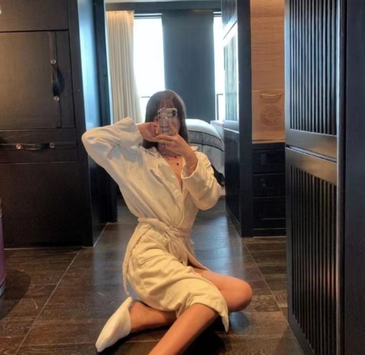 刚刚毕业的护士小姐姐