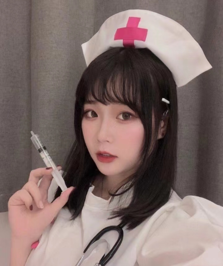 刚刚毕业的护士小姐姐