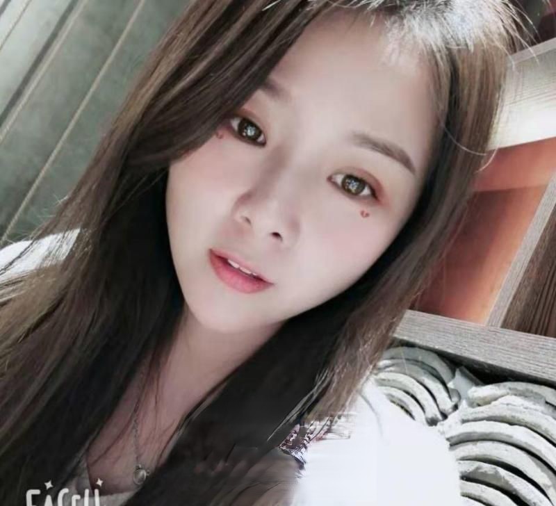 大长腿的大胸妹子