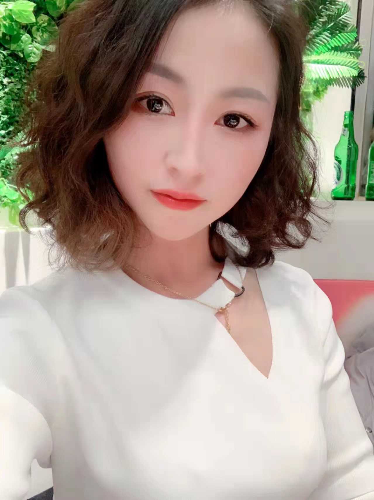 服务非常棒，人也很漂亮