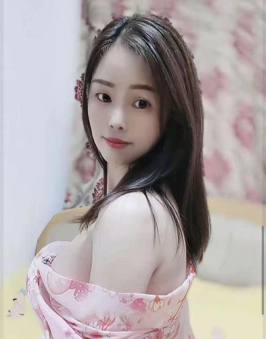 小柏芝妹妹，高颜值风Sao妞