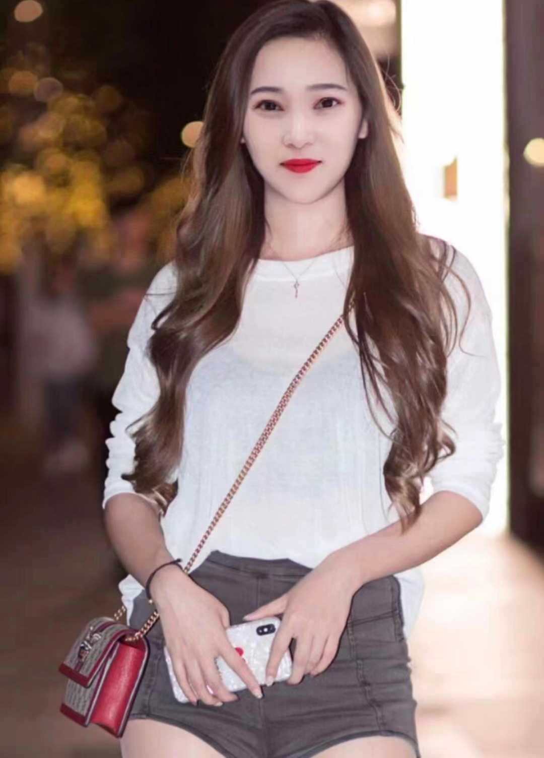 性感火辣的小姐姐