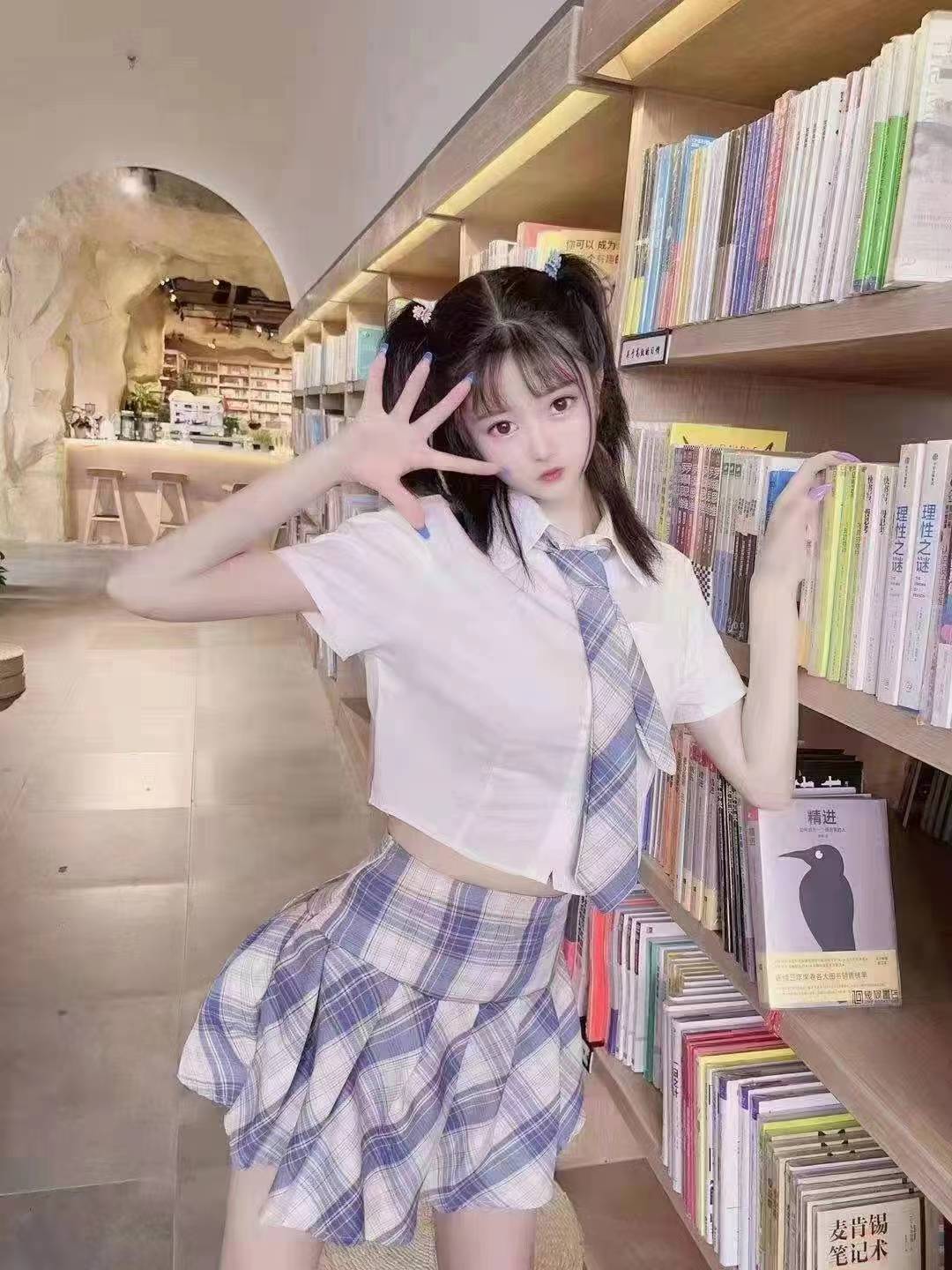 可爱甜美范儿的妹子