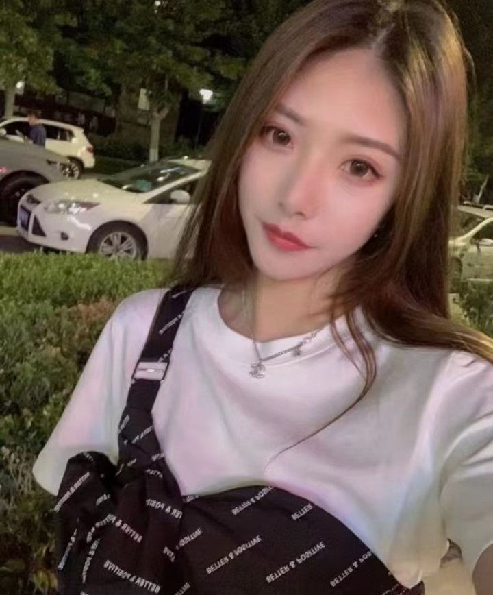 主打丝袜，情趣喜欢的冲