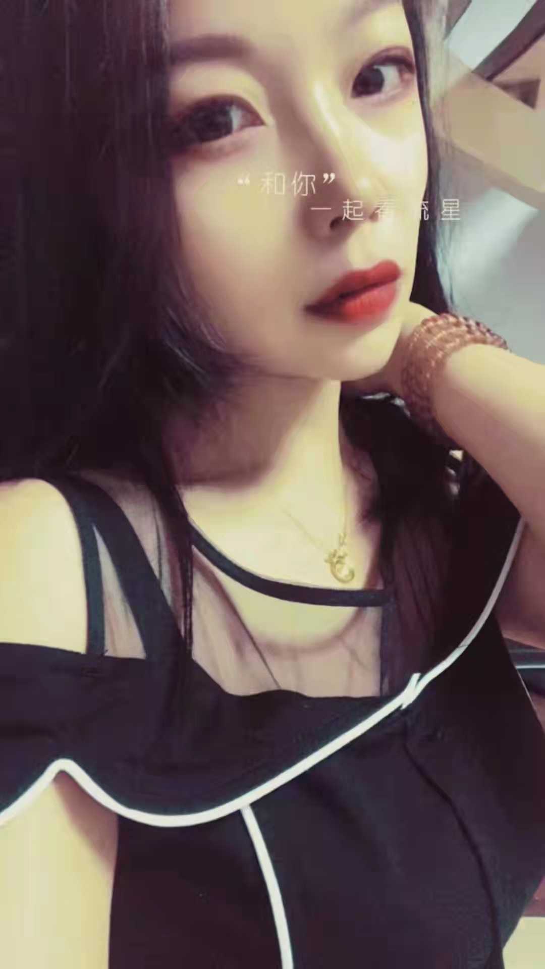 风情万种的小姐姐