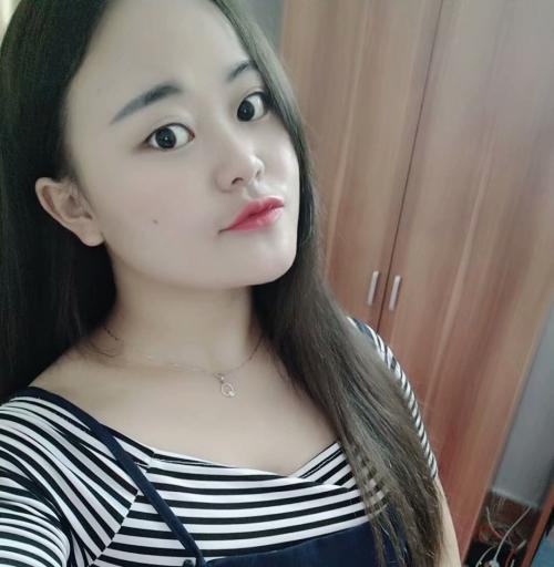 素颜90后小姐姐