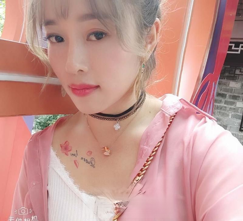 轻纺城大胸少妇