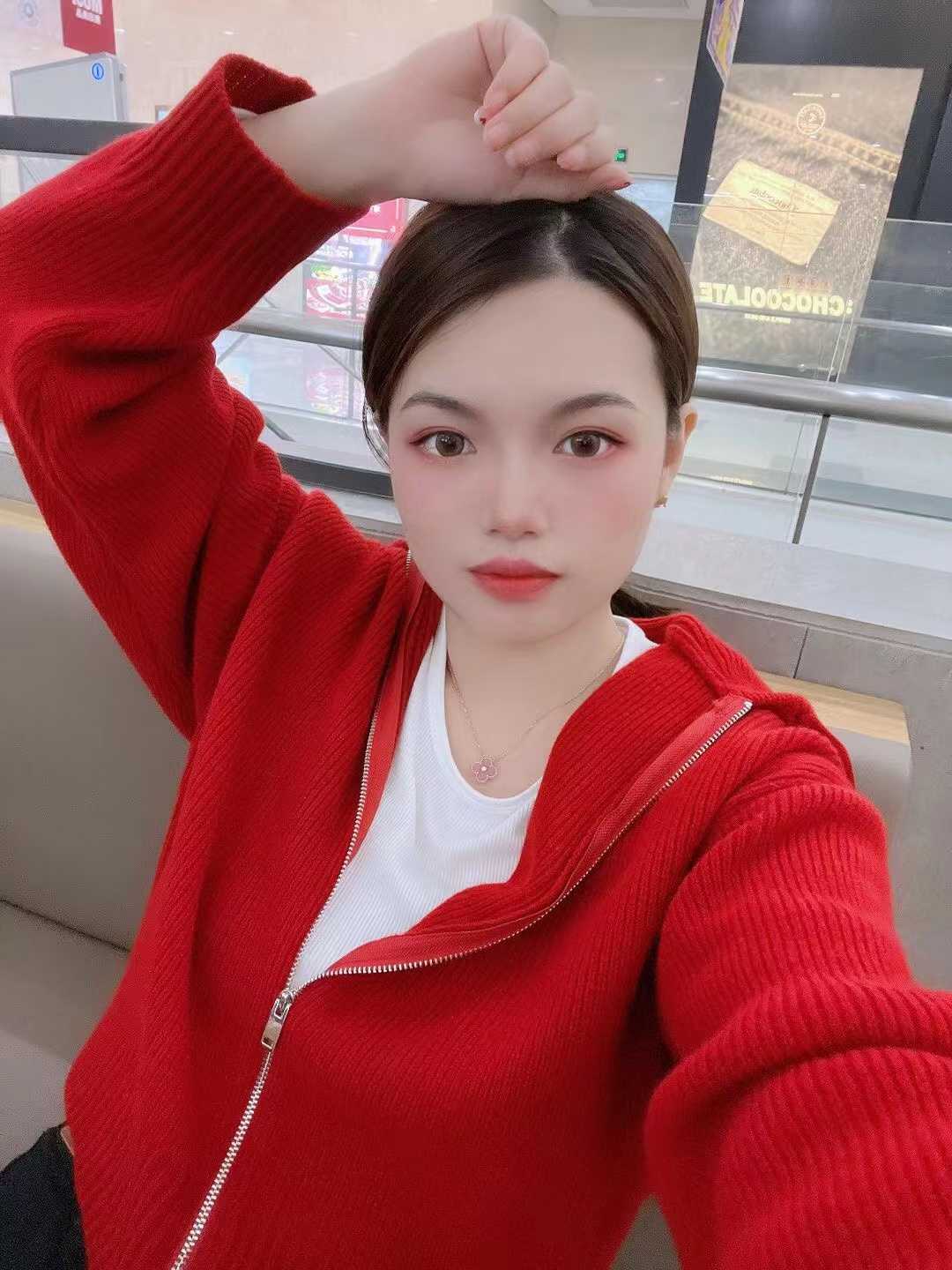 解锁一枚乖巧文静的小姐姐