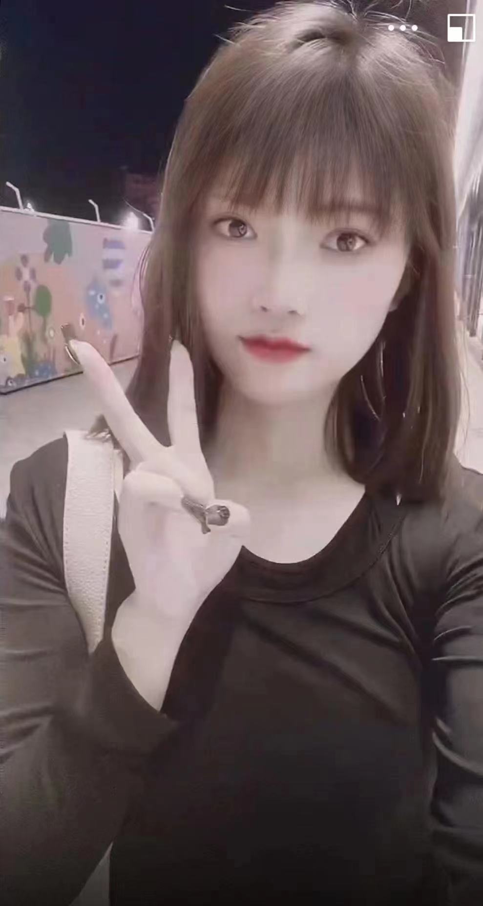 自带女友感的小姐姐