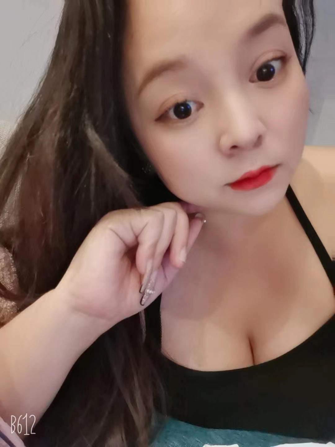 五华区大胸微胖小姐姐