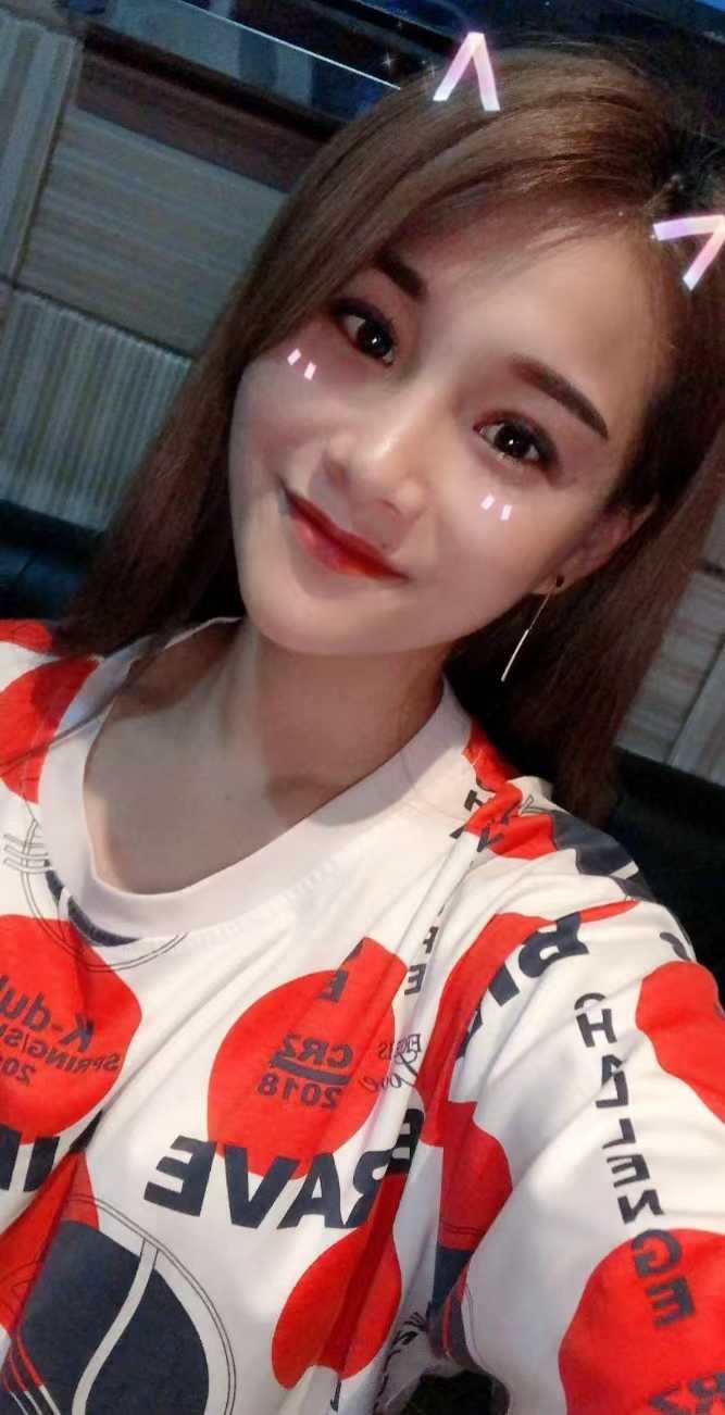 健谈的熟女的姐姐