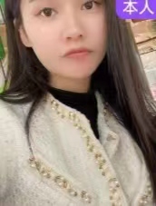 姐姐身材挺好的卖力