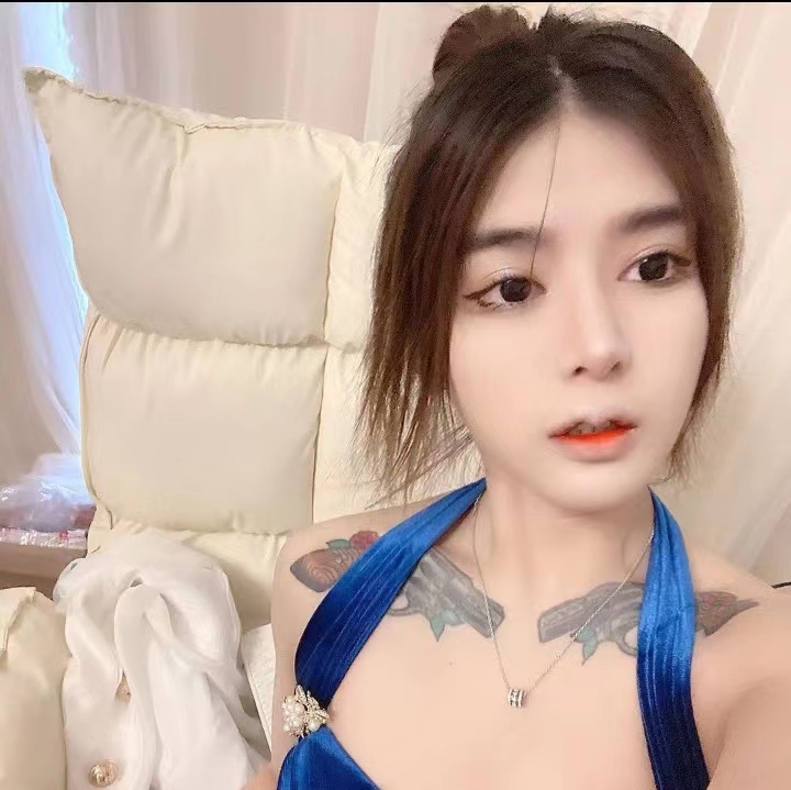 超级年轻好看的嫩妹