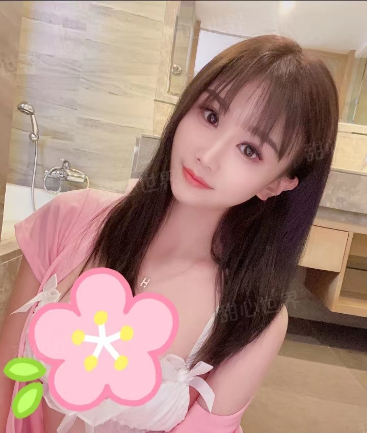 很白的兼职模特