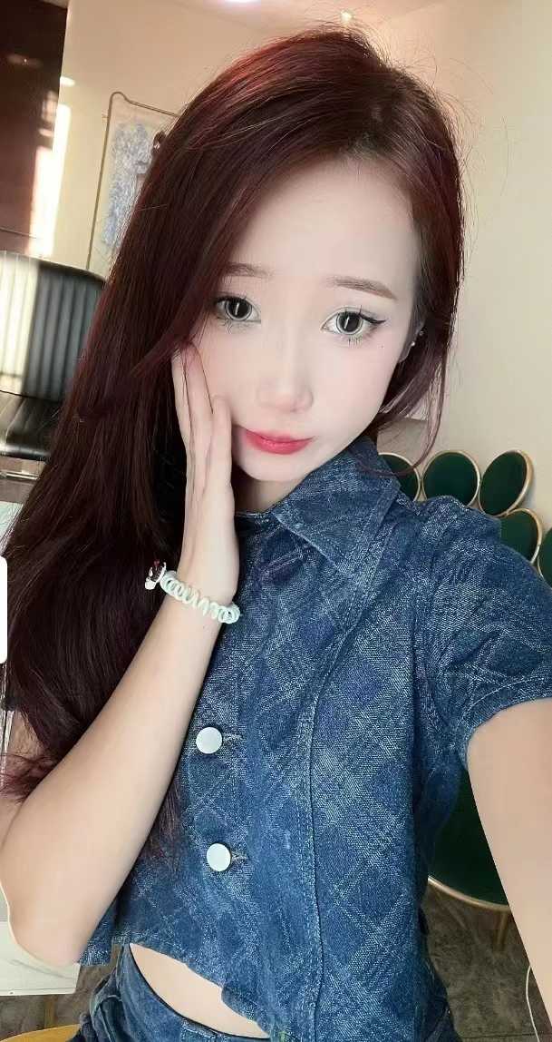 不催人，不机车的颜值少妇