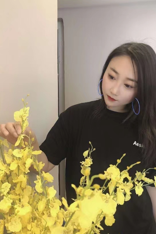 姿色不错的小少妇