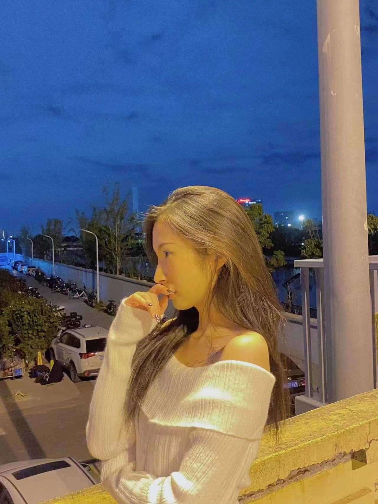 推荐位浦东身材姣好的小姐姐