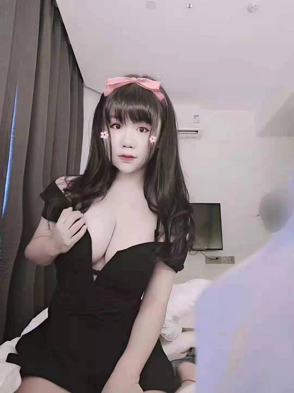 江宁区新到童颜巨乳妹子