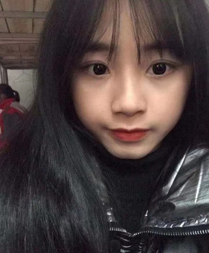 甜美兼职学生妹