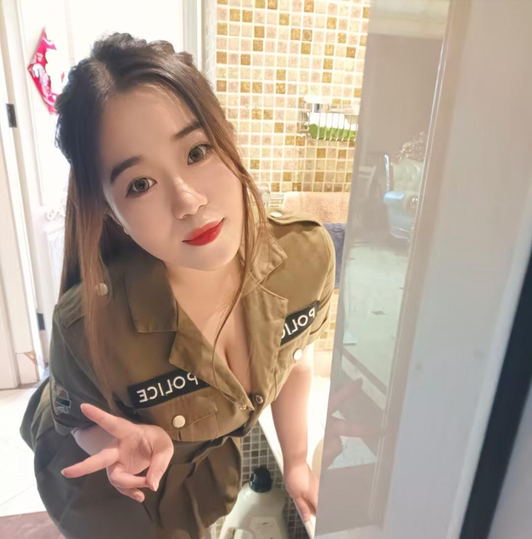 自在城大奶安娜