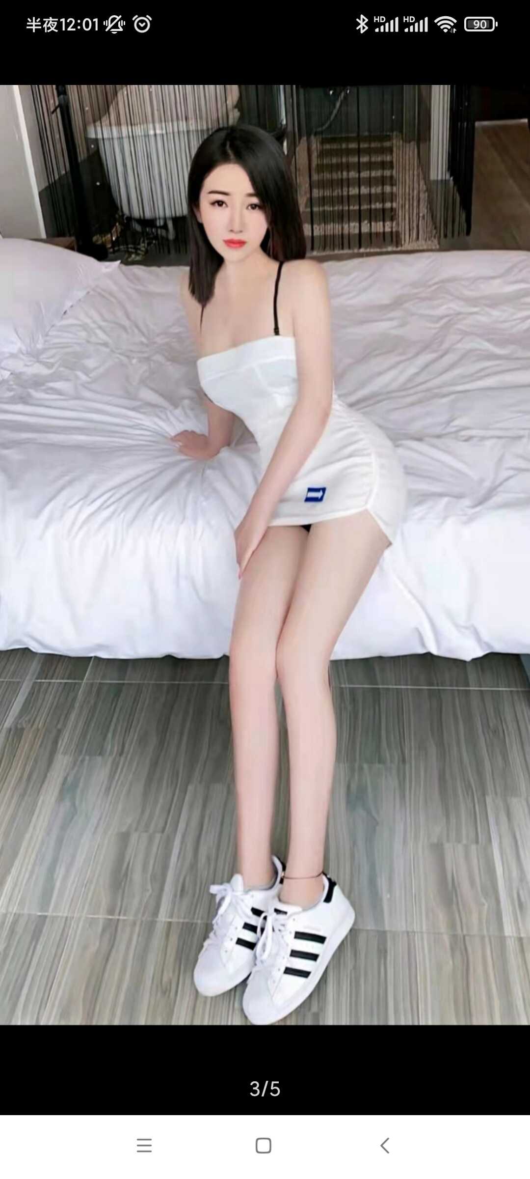 新都缤纷时代广场美女