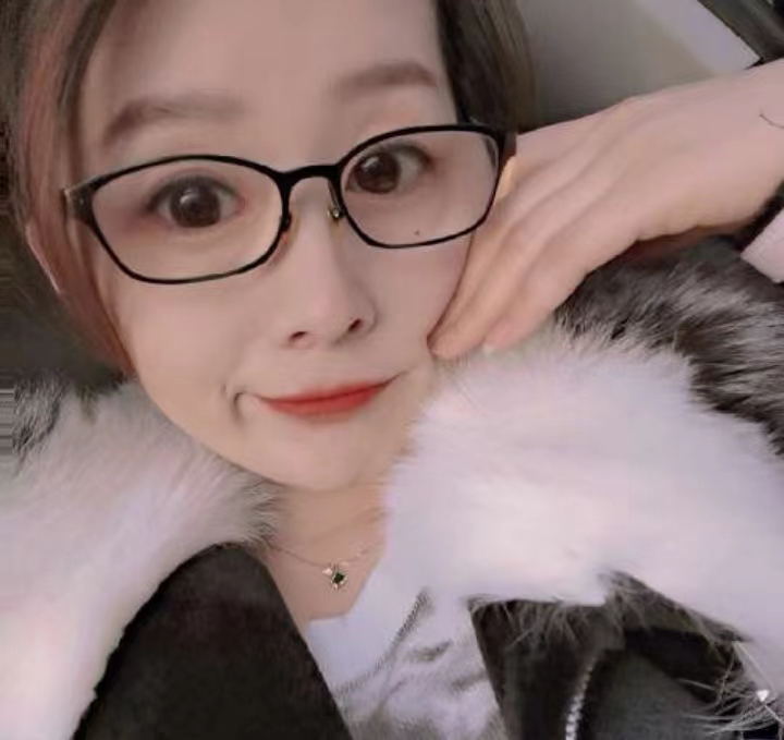 戴眼镜的风Sao少妇