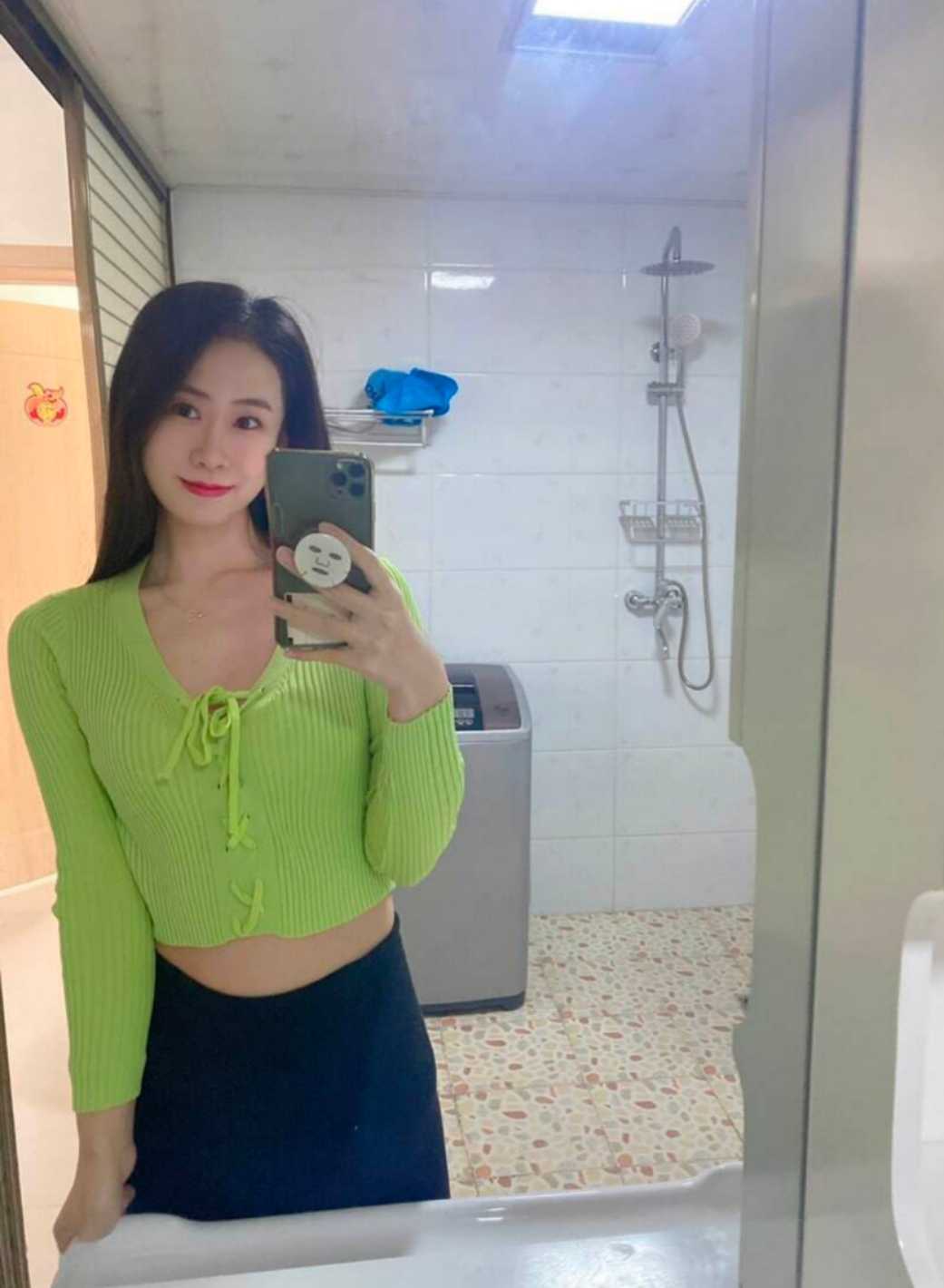 五里店可双飞的嫩妹