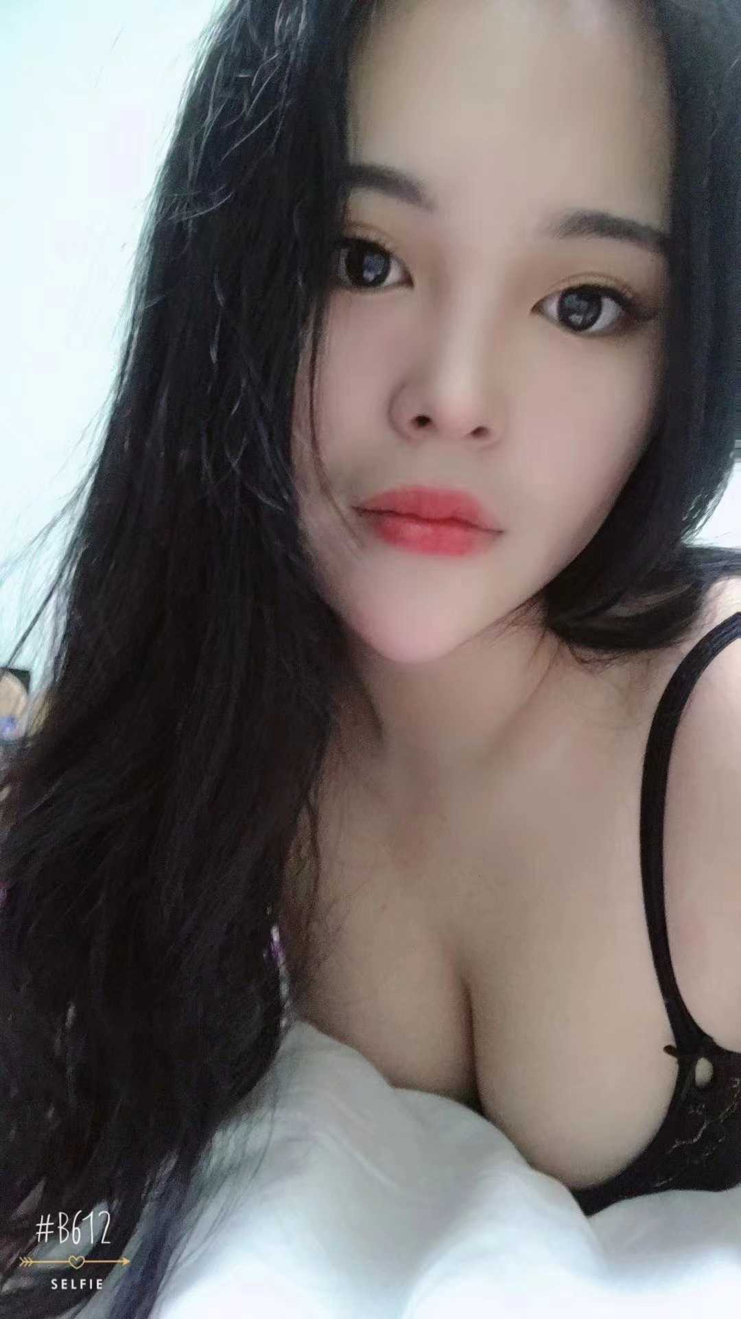 语言加身体的挑逗，很舒服