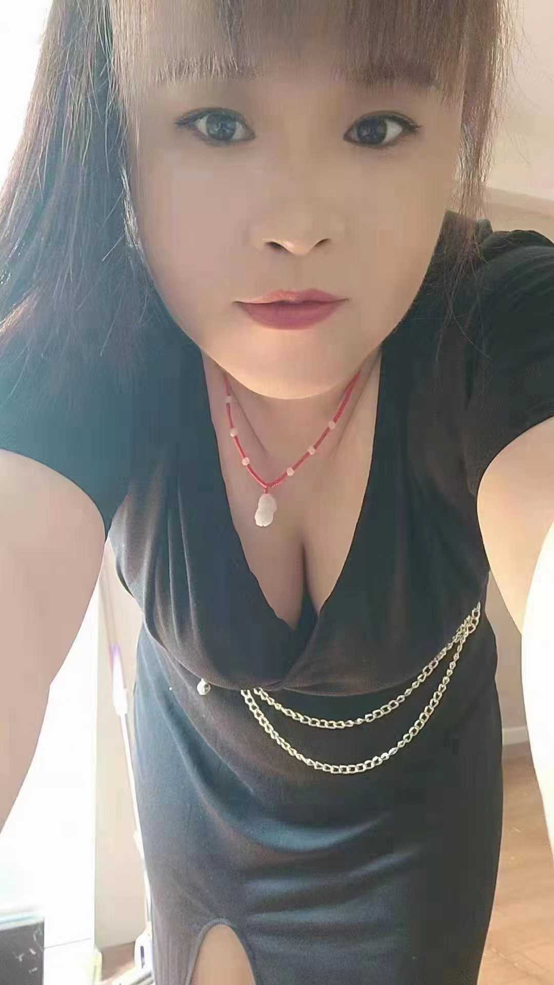 胸大，手感不错，喜欢的联系