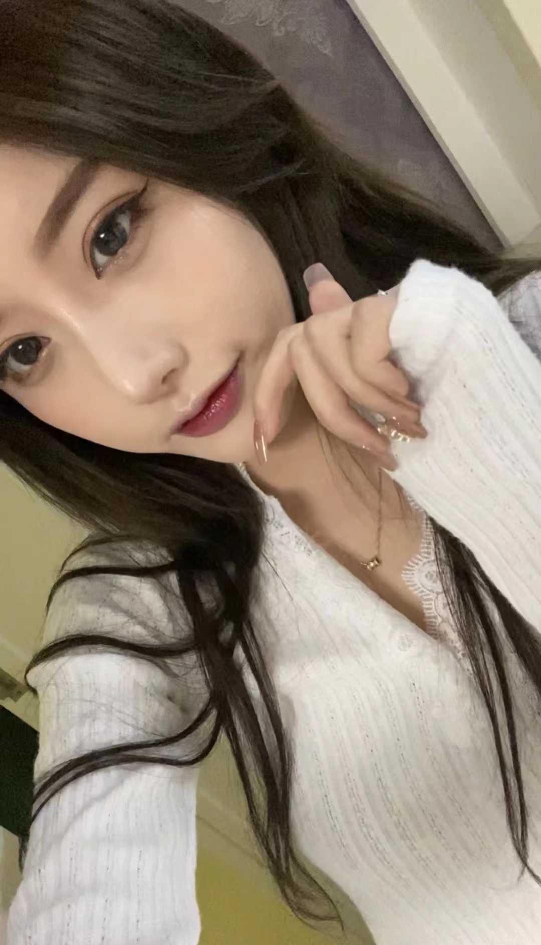 自己兼职，胸特别大