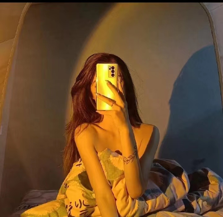 极品身材，颜值超棒