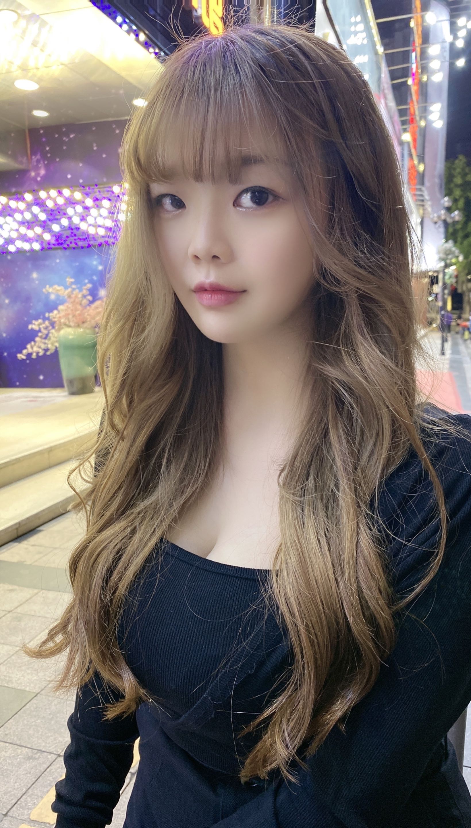 20岁  巨乳 小糖糖